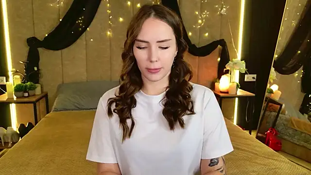 Arielle Vade online show from 30, 6, 2026