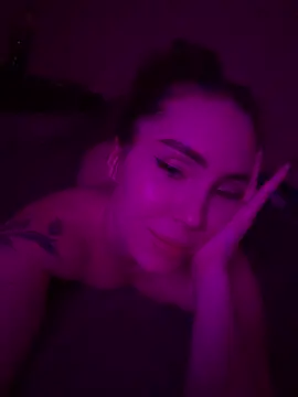 Arielle Vade online show from 28, 7, 2026