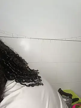 BrianaSweetxxx online show from 28, 6, 2026