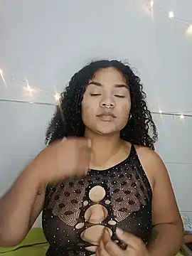 BrianaSweetxxx online show from 30, 6, 2026