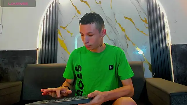 Snapshot of Isaak_26 chatting on 4, 3, 2026 Isaak 26 online show from 4, 3, 2026