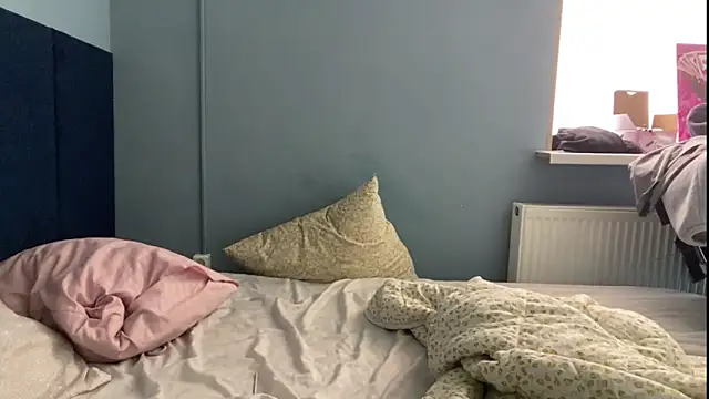 Snapshot of LinaWills chatting on 10, 3, 2026 LinaWills online show from 10, 3, 2026