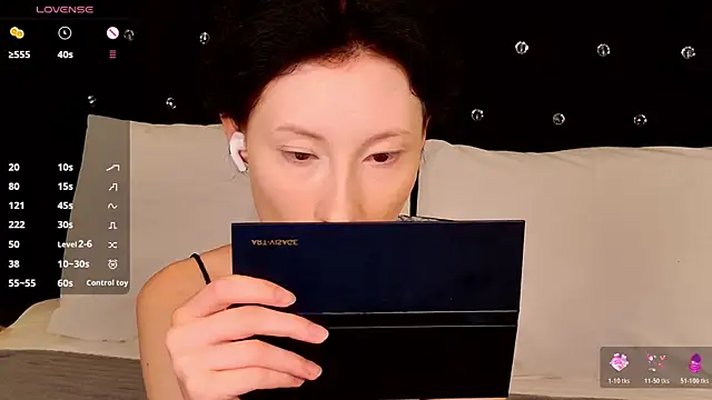 roxy morrison x online show from 3, 8, 2026