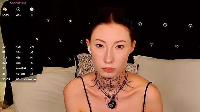 roxy morrison x online show from 3, 8, 2026