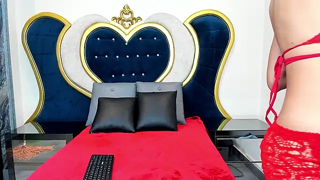 LinaSalazar online show from 11, 7, 2026