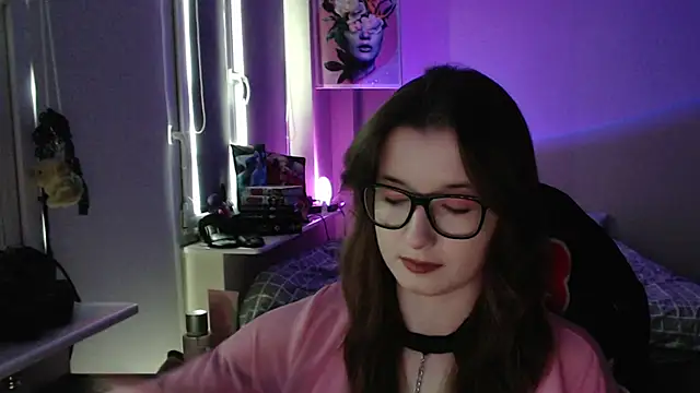 LunaXcherry online show from 28, 4, 2026