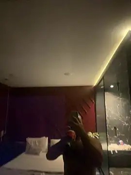 Snapshot of mtgulosinhooo chatting on 8, 2, 2026 mtgulosinhooo online show from 8, 2, 2026