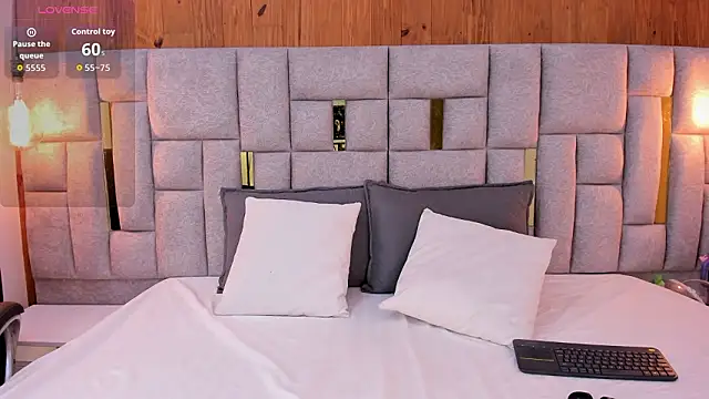 Nikky Red  online show from 18, 2, 2026