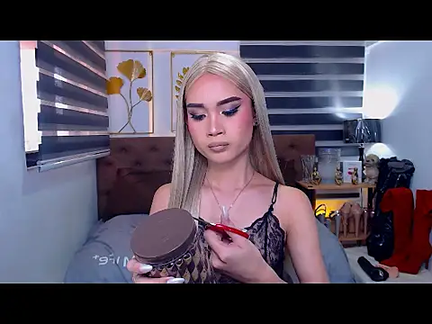 JuicyCockThea online show from 10, 4, 2026