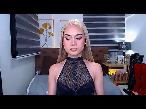 JuicyCockThea online show from 30, 4, 2026