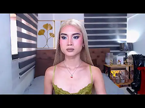 JuicyCockThea online show from 2, 6, 2026