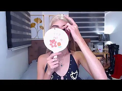 JuicyCockThea online show from 20, 6, 2026