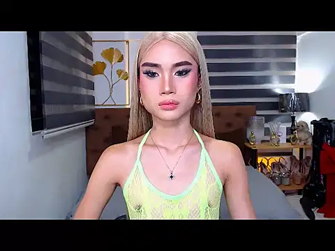 JuicyCockThea online show from 19, 7, 2026