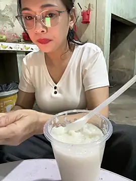 Snapshot of AYW-217 chatting on 1, 3, 2026 AYW-217 online show from 1, 3, 2026