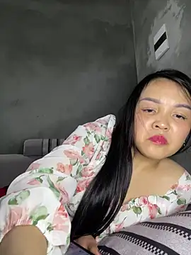 Snapshot of Strawberry-wet chatting on 5, 3, 2026 Strawberry-wet online show from 5, 3, 2026