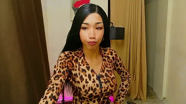 Queenoflustx online show from 8, 5, 2026