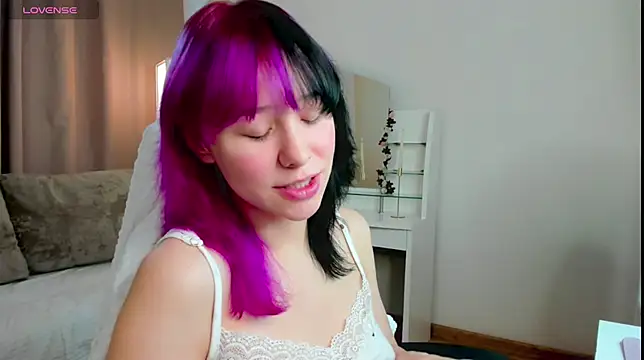 EmilyTrase online show from 24, 6, 2026