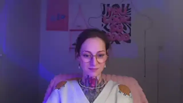 Snapshot of Esmi_Winter chatting on 12, 3, 2026 Esmi Winter online show from 12, 3, 2026