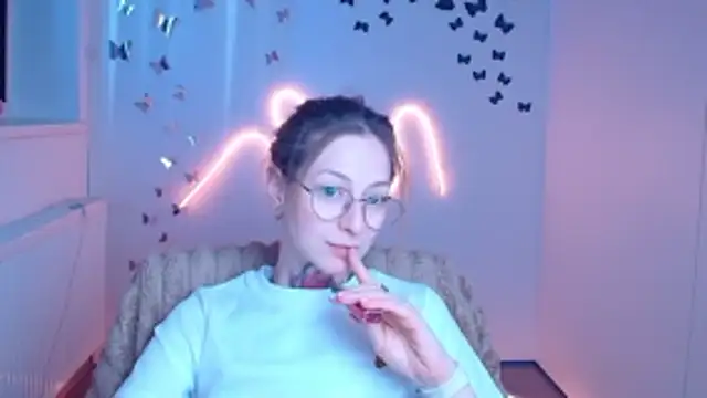 Snapshot of Esmi_Winter chatting on 14, 3, 2026 Esmi Winter online show from 14, 3, 2026