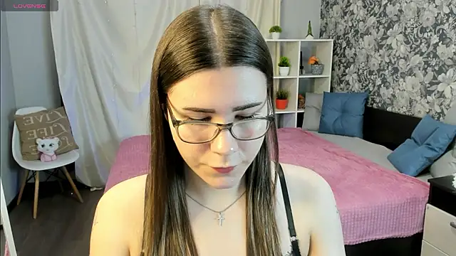 Snapshot of Coraline_kitty chatting on 22, 3, 2026 Coraline kitty online show from 22, 3, 2026