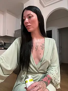 Karmenlovex online show from 8, 5, 2026