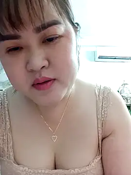 Snapshot of Kee-kimlee chatting on 7, 3, 2026 Kee-kimlee online show from 7, 3, 2026