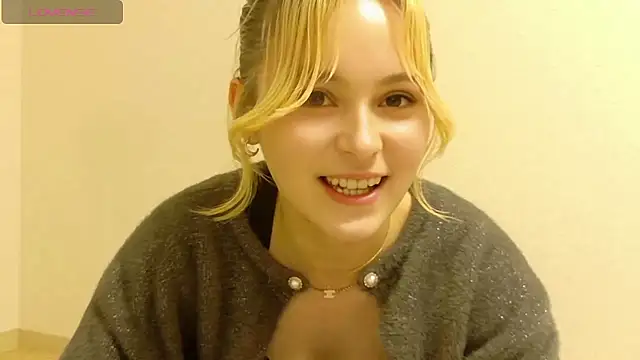 Snapshot of e_ri_ka93 chatting on 24, 2, 2026 e ri ka93 online show from 24, 2, 2026