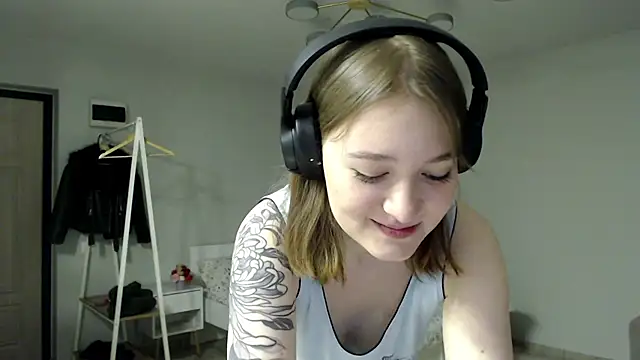 Mirrrra1 online show from 16, 2, 2026