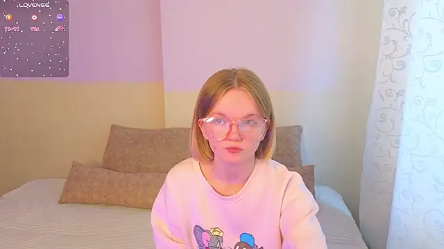 StellaBunny online show from 3, 3, 2026