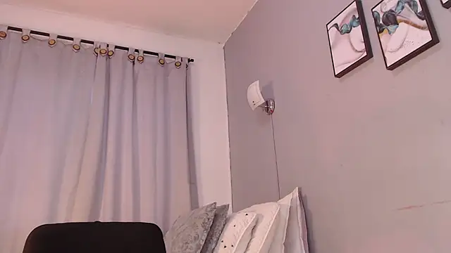 Snapshot of Britanny_W chatting on 21, 7, 2026 Britanny W online show from 21, 7, 2026