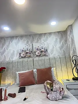 Brisa Silva online show from 4, 7, 2026
