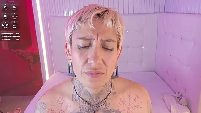 Snapshot of Everlyn_sexx chatting on 22, 3, 2026 Everlyn sexx online show from 22, 3, 2026