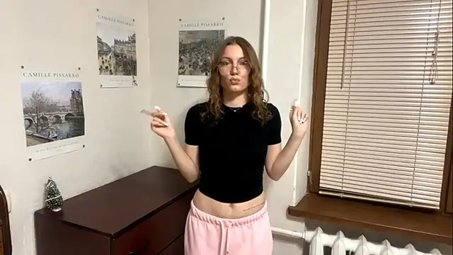 Snapshot of MillySwolley chatting on 12, 2, 2026 MillySwolley online show from 12, 2, 2026