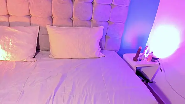 Blue Aura  online show from 24, 7, 2026