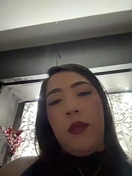 Hannah-Prada online show from 17, 6, 2026