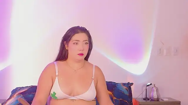 Hannah-Prada online show from 24, 6, 2026