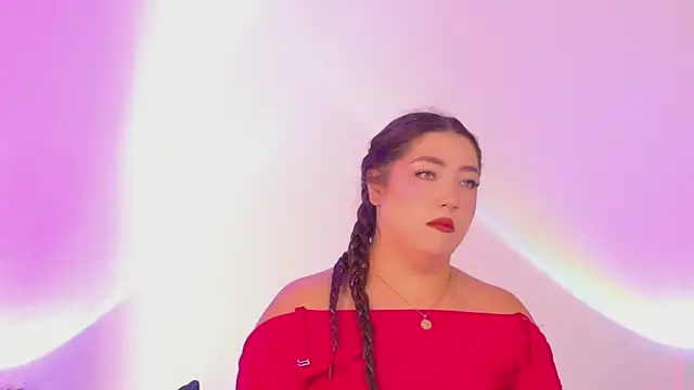 Hannah-Prada online show from 26, 6, 2026