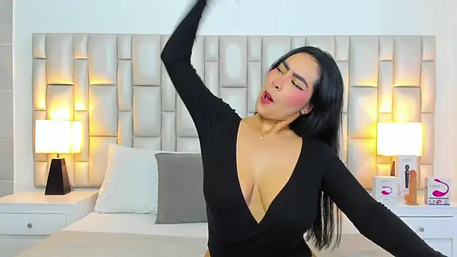 Snapshot of paola_katy_dicks chatting on 18, 5, 2026 paola katy dicks online show from 18, 5, 2026