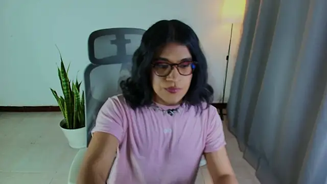 Snapshot of succubus_Vitta chatting on 13, 3, 2026 succubus Vitta online show from 13, 3, 2026