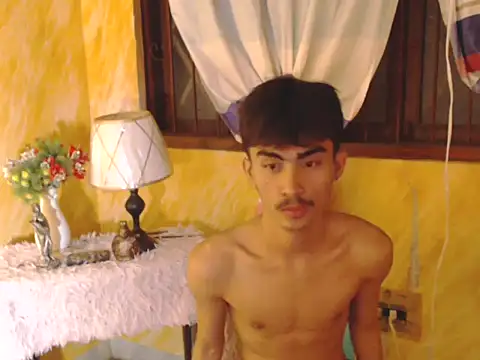 Snapshot of PlayWSlimm chatting on 13, 2, 2026 PlayWSlimm online show from 13, 2, 2026