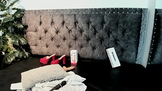 Snapshot of zahra_zaid chatting on 16, 3, 2026 zahra zaid online show from 16, 3, 2026