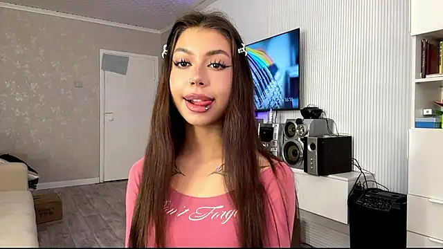 Snapshot of You_Club_Winx chatting on 13, 3, 2026 You Club Winx online show from 13, 3, 2026