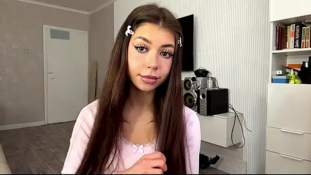 Snapshot of You_Club_Winx chatting on 19, 3, 2026 You Club Winx online show from 19, 3, 2026