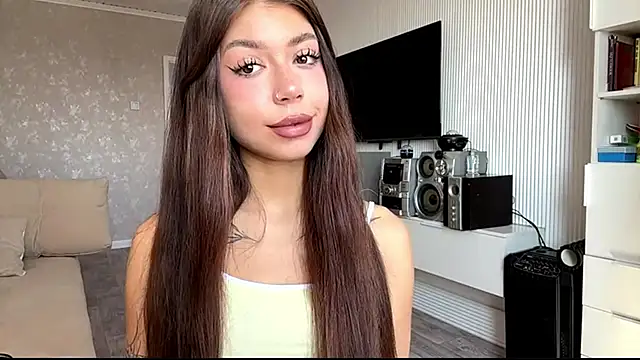 Snapshot of You_Club_Winx chatting on 22, 3, 2026 You Club Winx online show from 22, 3, 2026