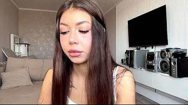 You Club Winx online show from 23, 4, 2026