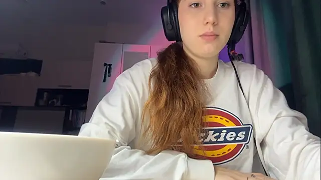 AliceCarrol online show from 28, 2, 2026