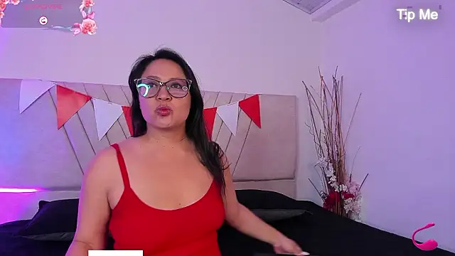 Eliana jhones  online show from 12, 3, 2026