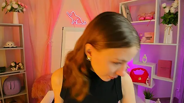 ElliFrankenweenie online show from 3, 3, 2026