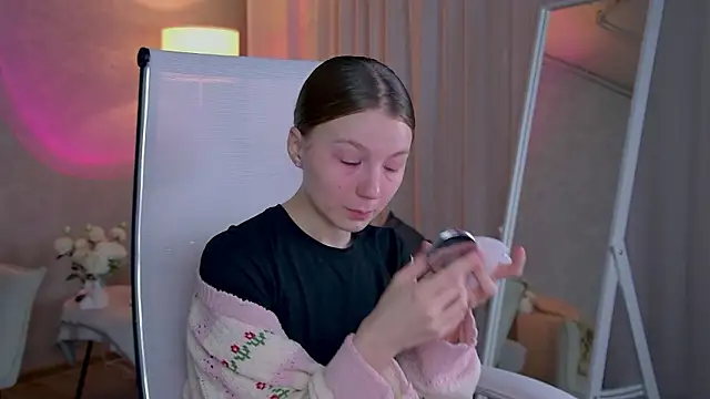 ElliFrankenweenie online show from 6, 3, 2026