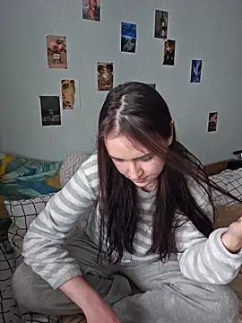 Snapshot of RedginBluebersky chatting on 12, 3, 2026 RedginBluebersky online show from 12, 3, 2026